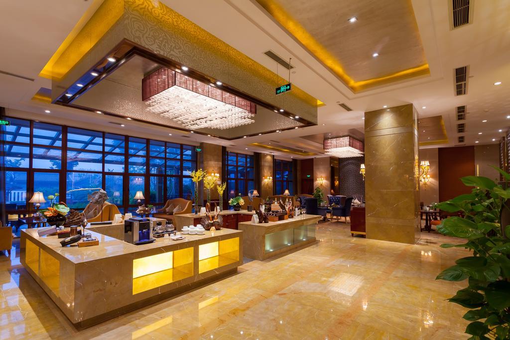 Xinjin Celebrity City Hotel Chengdu Exterior photo