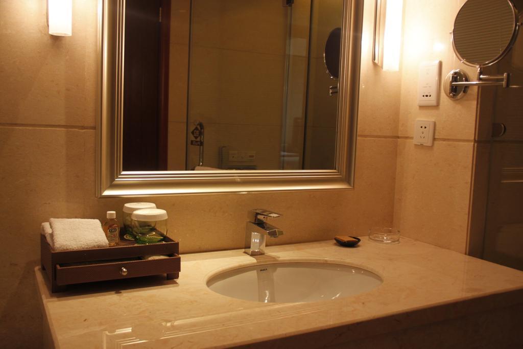 Xinjin Celebrity City Hotel Chengdu Room photo